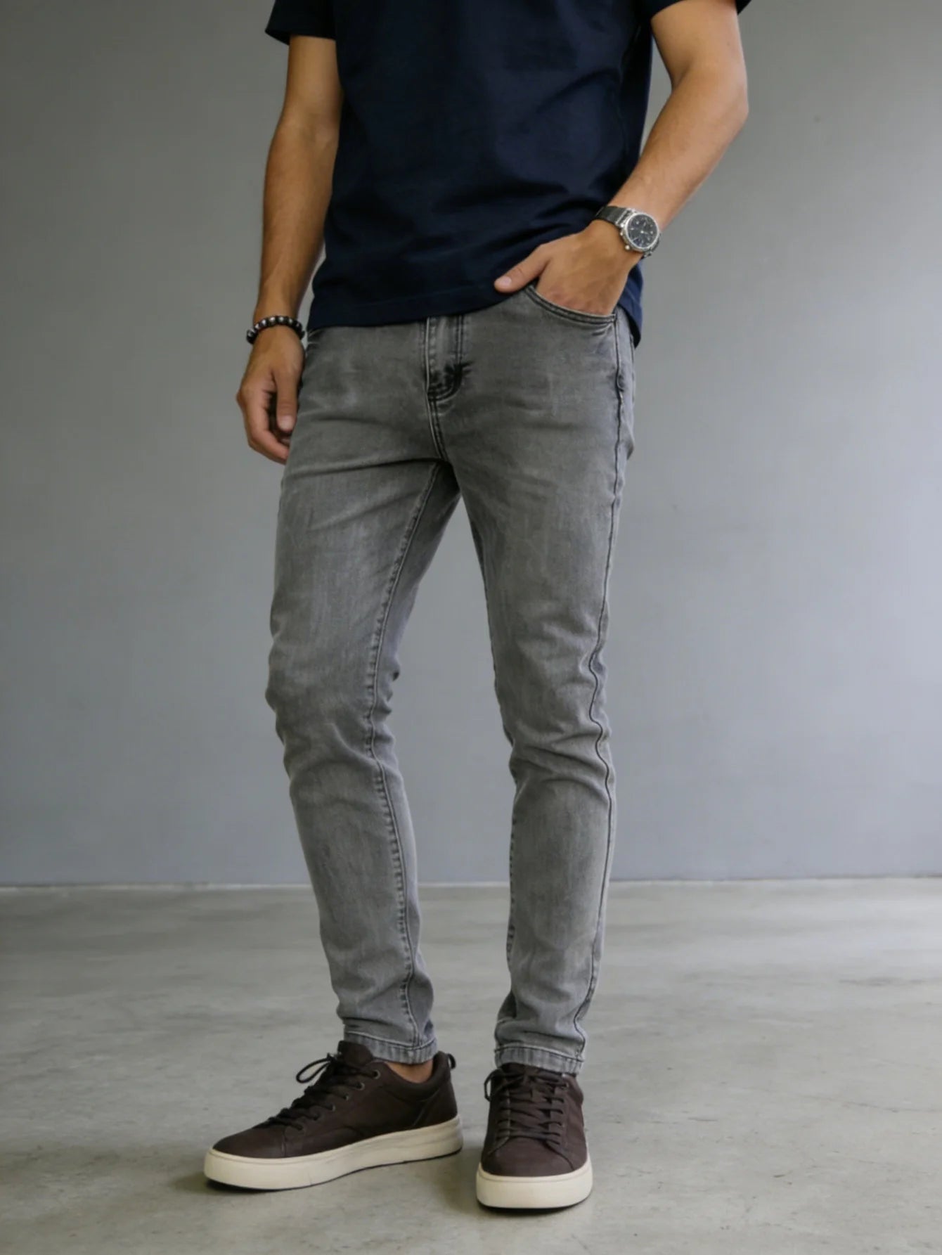 Gray Y2k Drip Slim Fit Jeans For Man Original Unisex Street Casual Denim Pants No accessories or belts included